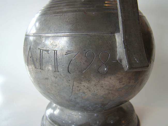 A rare 18th century Swiss Pewter Flagon or 'Stegkanne' by Ludwig Roder of Berne, Switzerland, and dated 1798 — image 4